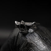 Evander Skull Ring Side